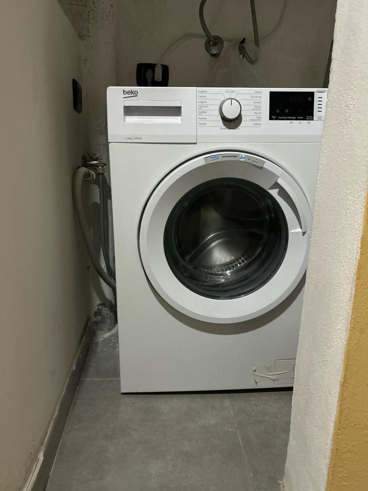 Appartamento Nuovo A 1 Minuto Dal Porto Livourne Extérieur photo
